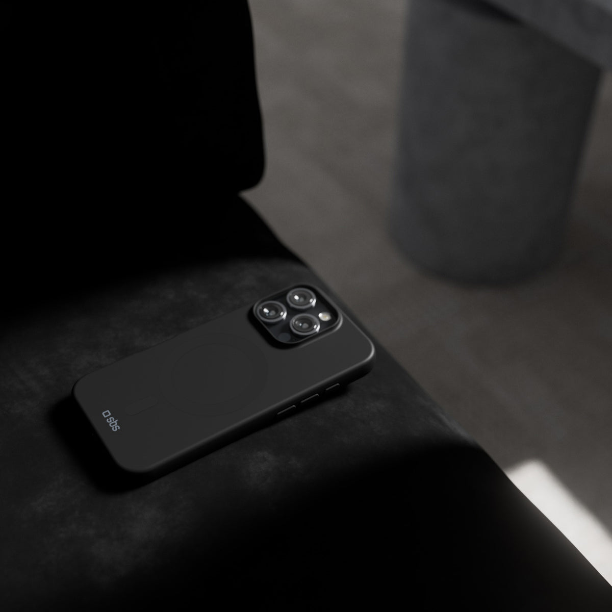 Instinct Mag - Coque compatible avec chargeur MagSafe pour iPhone 16 Pro Max