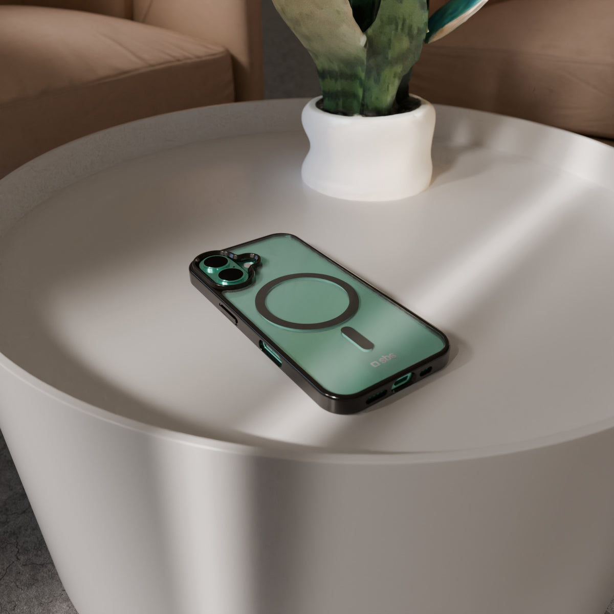 Cover for iPhone 16 Plus with coloured edges compatible with MagSafe charging